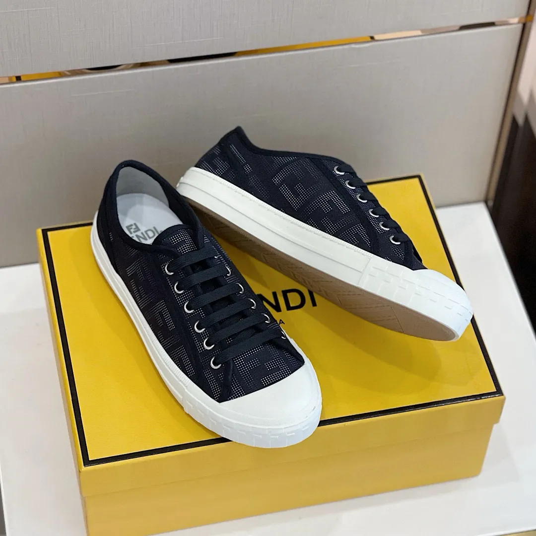 Factory price: 380 new Fendi Fendǐ Domino sneakers with jacquard FF pattern, embossed FF pattern on the toe, canvas upper, T men's men's shoes 💰U customized outsole Size: 38-45, (45 customized)